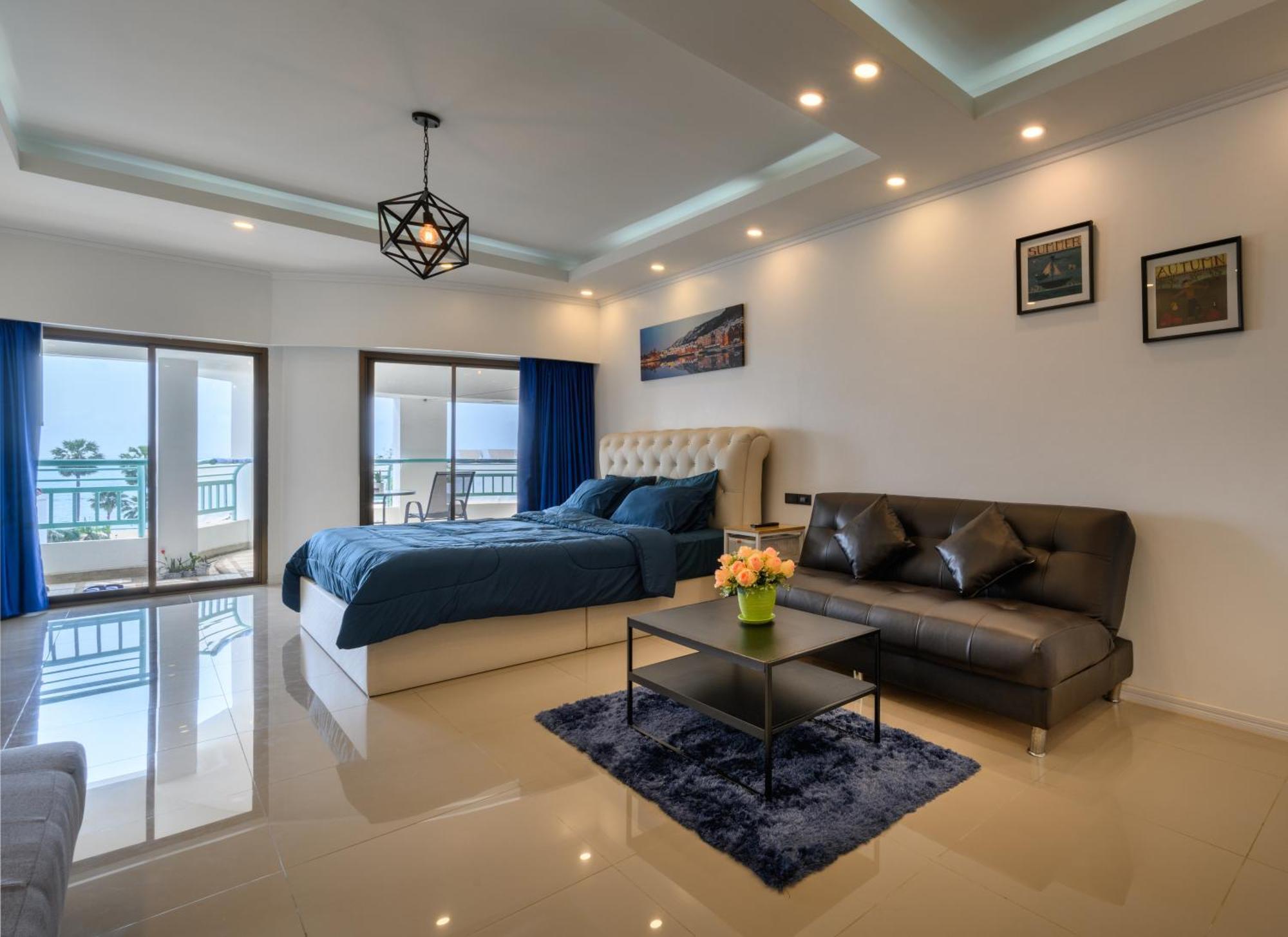 Jomtien Beachfront Stylish Studio , Stunning Seaview , Big Pool ภายนอก รูปภาพ