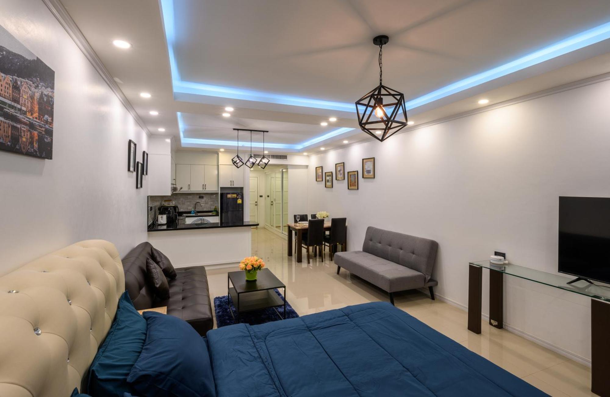 Jomtien Beachfront Stylish Studio , Stunning Seaview , Big Pool ภายนอก รูปภาพ